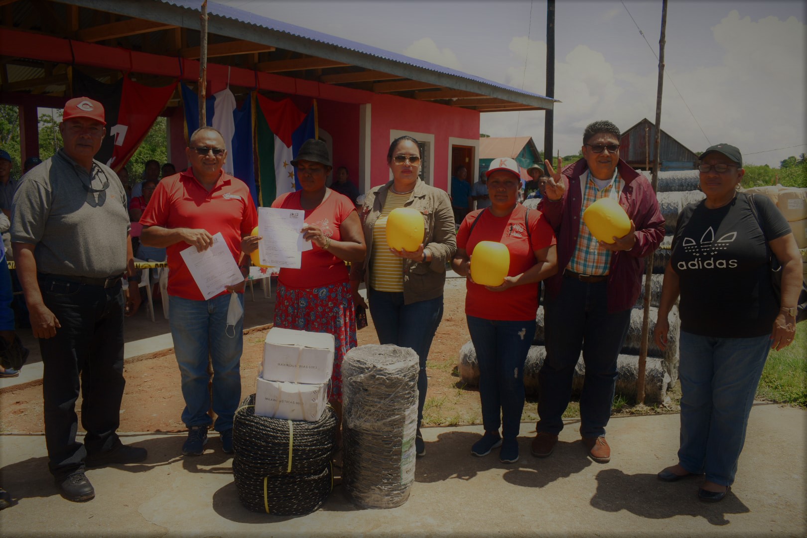 Gobierno hizo entrega de materiales para construcción de nasas en el Caribe Sur 